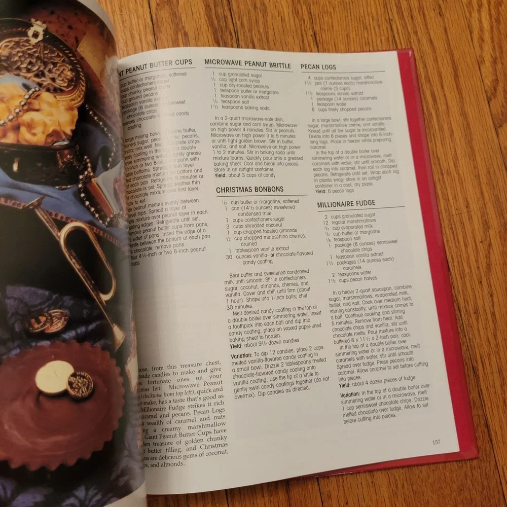 The Spirit of Christmas‎ Cookbook Recipes Holiday Baking Desserts 1996 Family